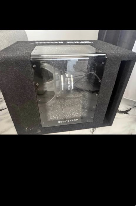 Vand subwooer alpine 800 w ca nou