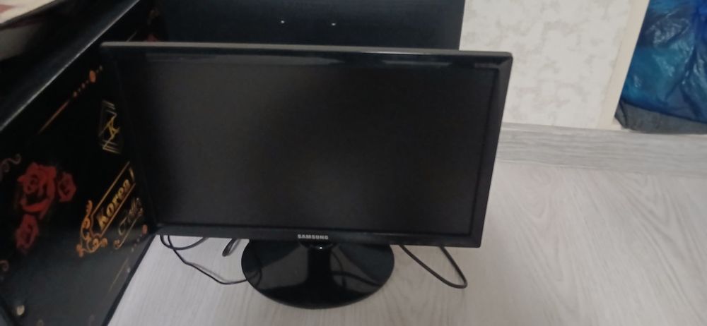Samsung 19 tali monitor xolati zor