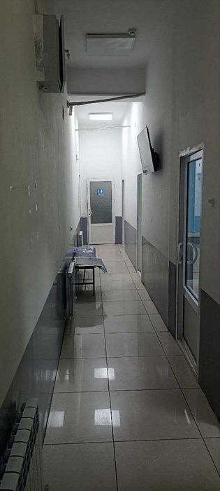 Аренда в центре на выходе с метро, 100 кв.м. ул, Амира Тимура