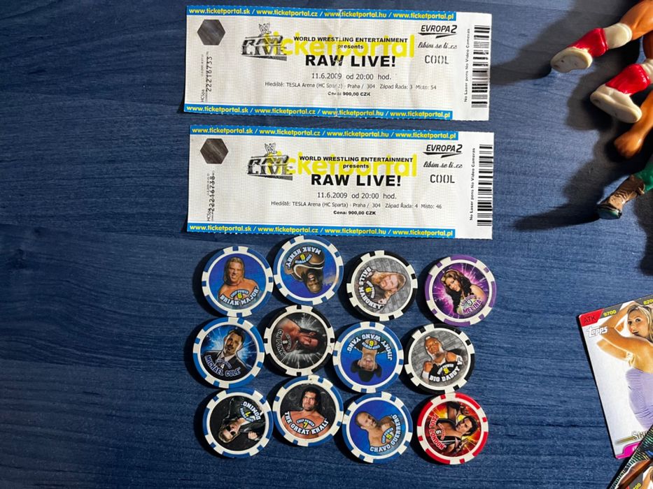 WWE wrestling jucarii figurine raw topps cartonase chipz colectie