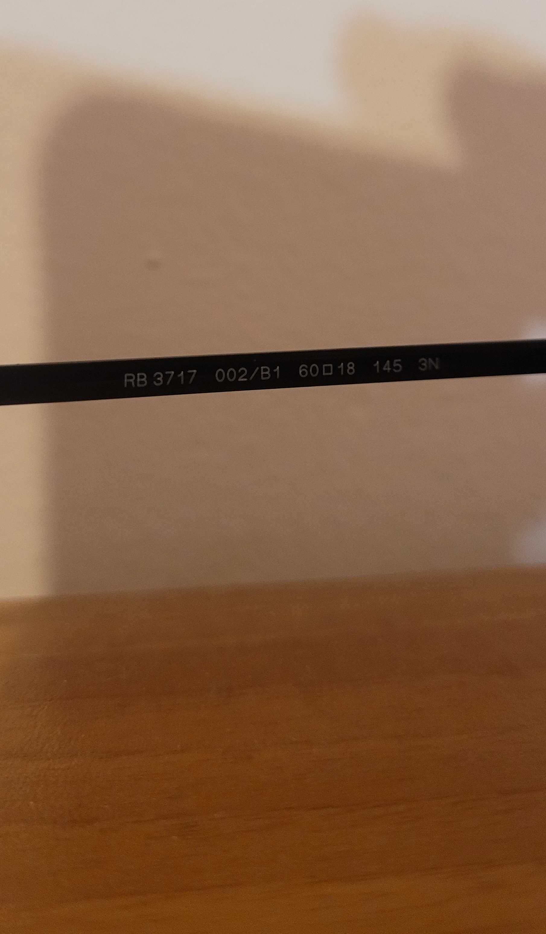RayBan RB 3717 002/B1