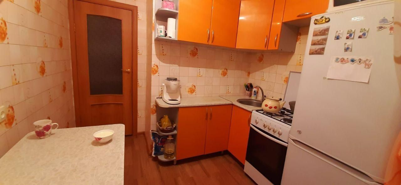 Продам 2-х комнатную квартиру 3 мкр.16 доме