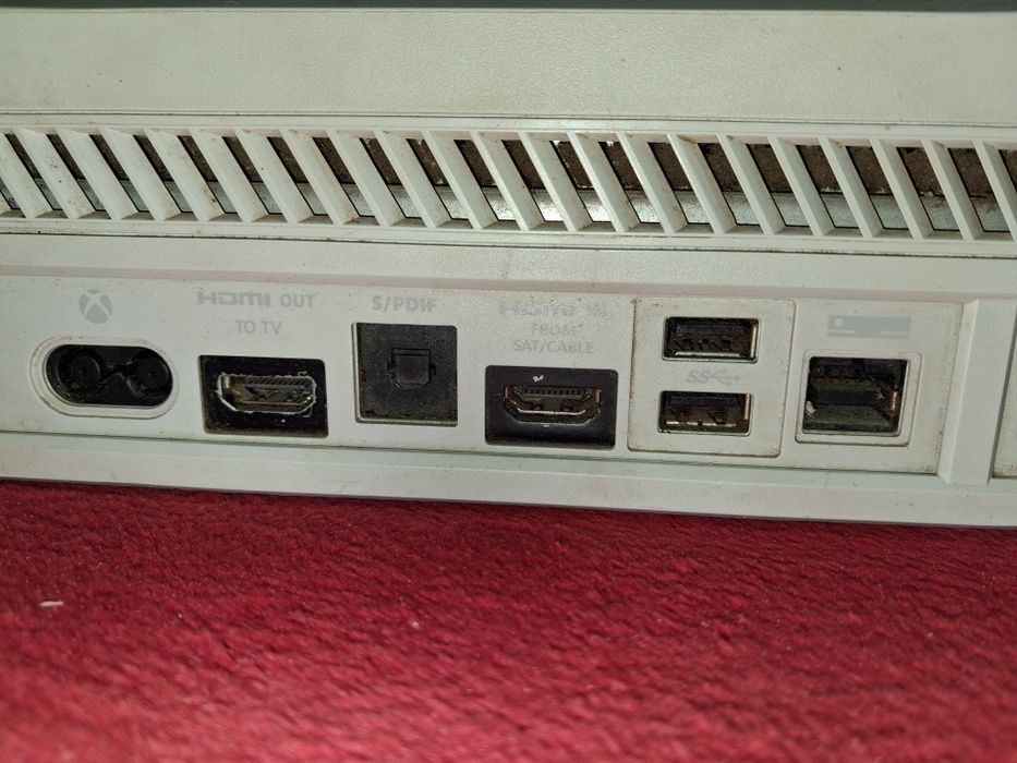 Vând xbox one,merge tot la el,Accept doar telefoane la schimb!