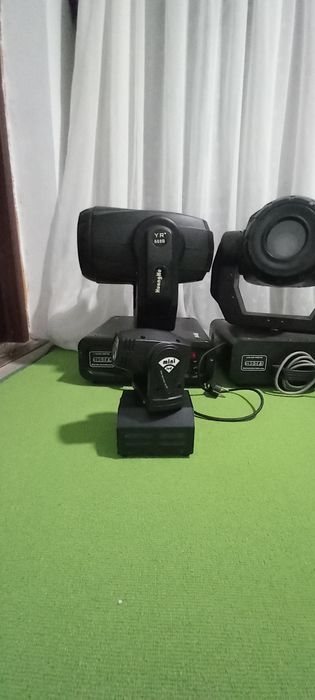 Roboți  de lumina/moving head  beam 580w