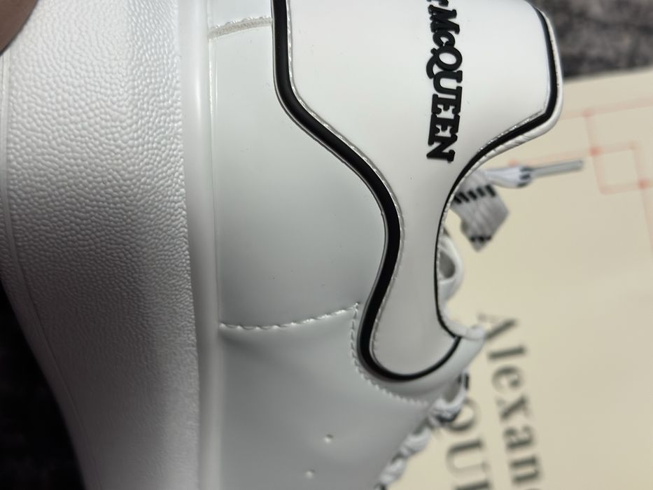 Alexander McQueen Premium