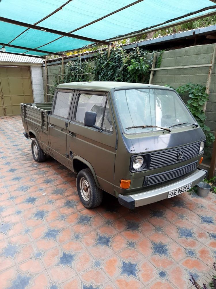 Volkswagen transporter pickup