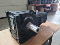 Reductor Sew-Eurodrive. Cuplu 700 Nm. Greutate 50 Kg.