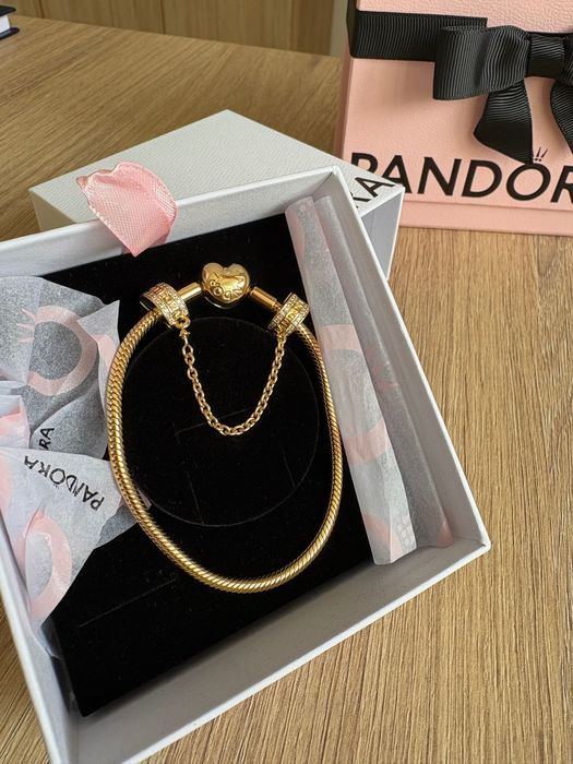 Нова гривна Пандора