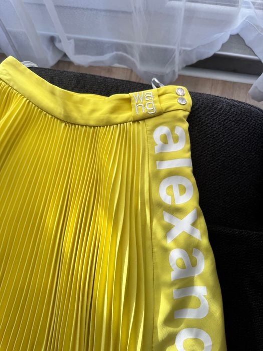 Дамска плисирана пола