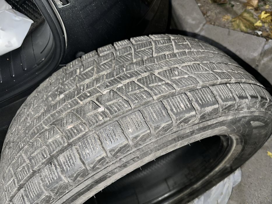 Зимние шины Dunlop 265/60/18 комплект 4 шт.