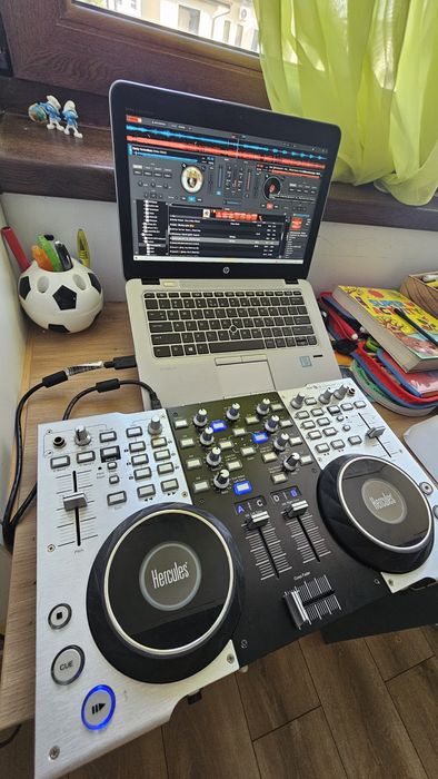 Mixer Hercules dj console 4-mx cu licență.