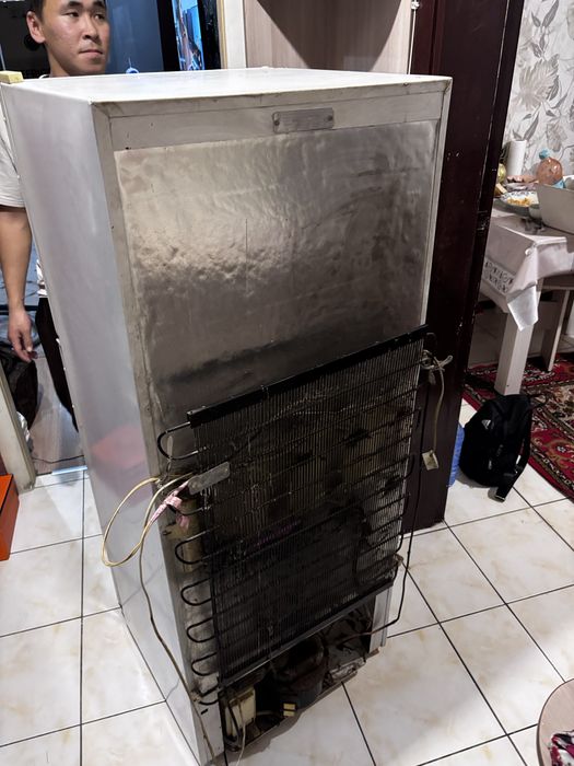 Продам холодильник, полностью рабочий