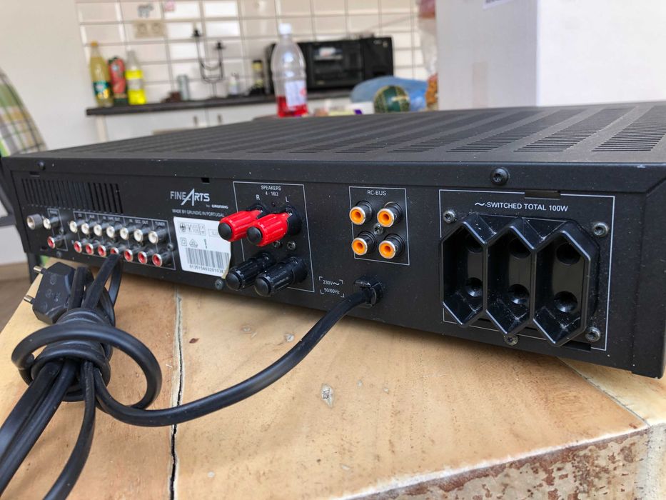 Стерео усилвател Grundig