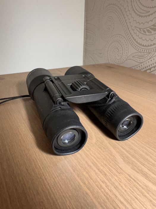 Binoclu Tasco negru