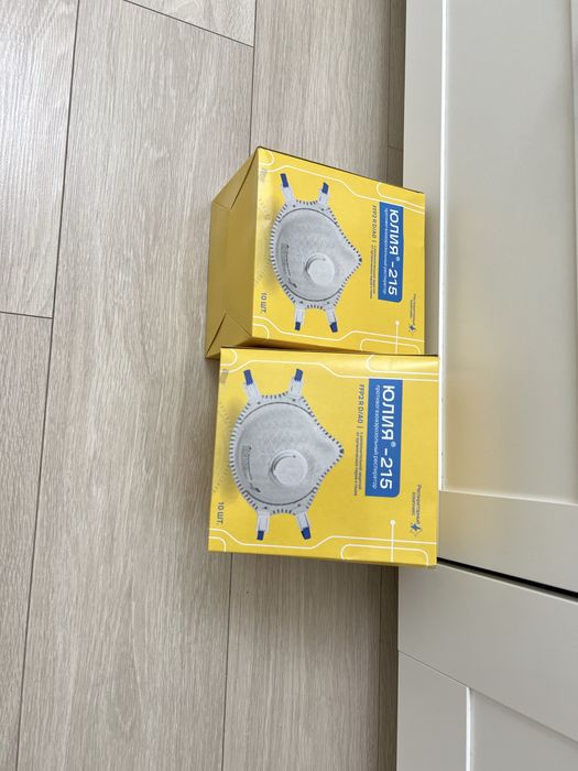 Респиратор с клапаном Юлия-215