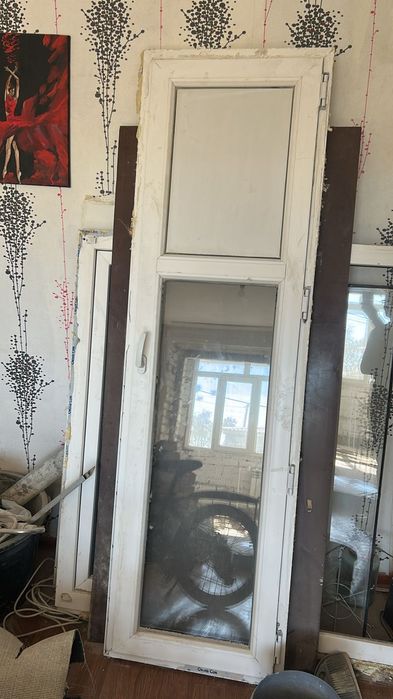 Балкона рама и дверь