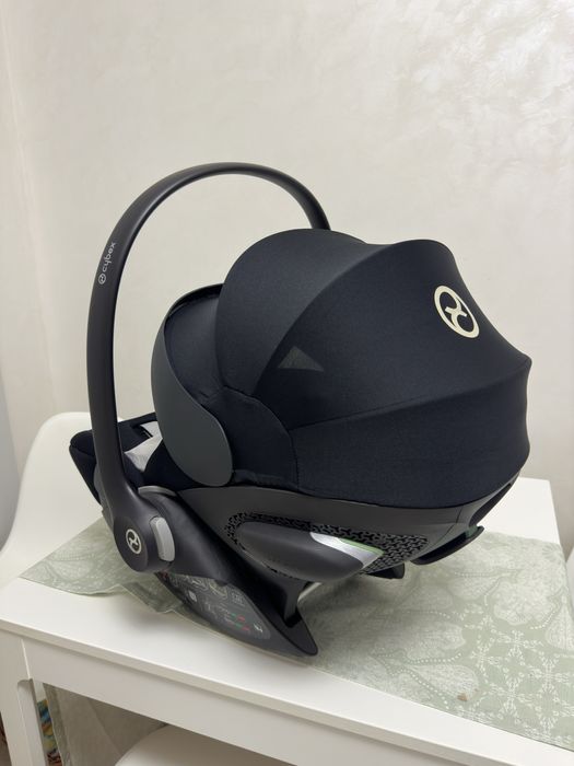 Scoica Cybex Gold Cloud G i-Size Plus Moon Black