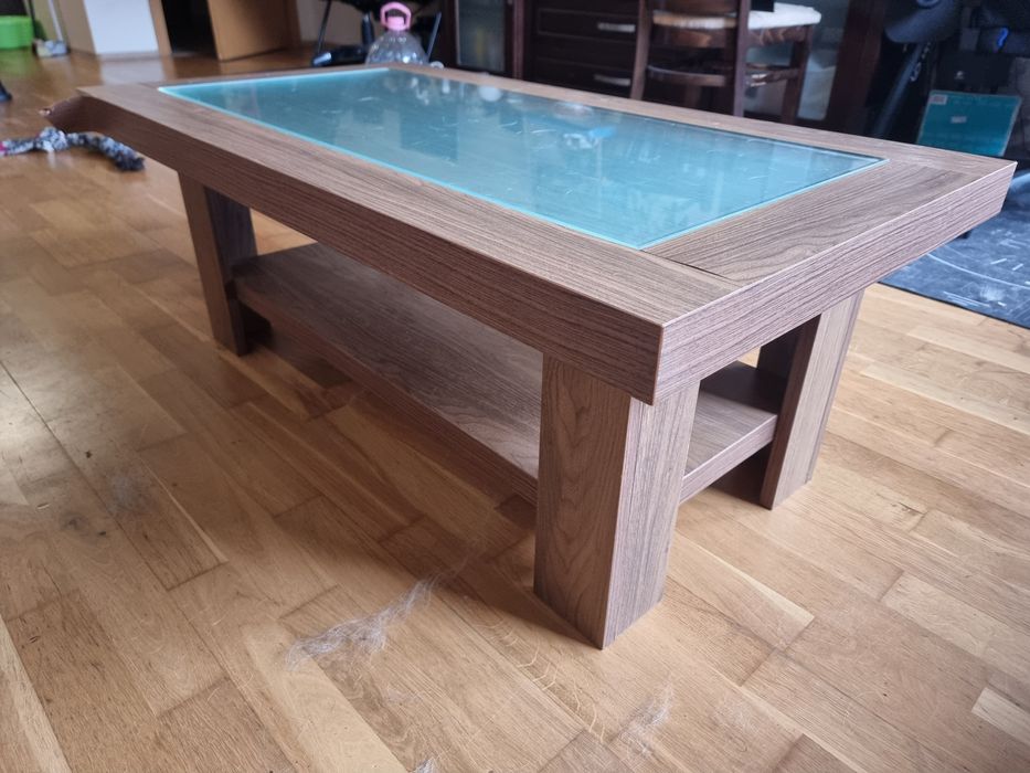 Малка холна маса