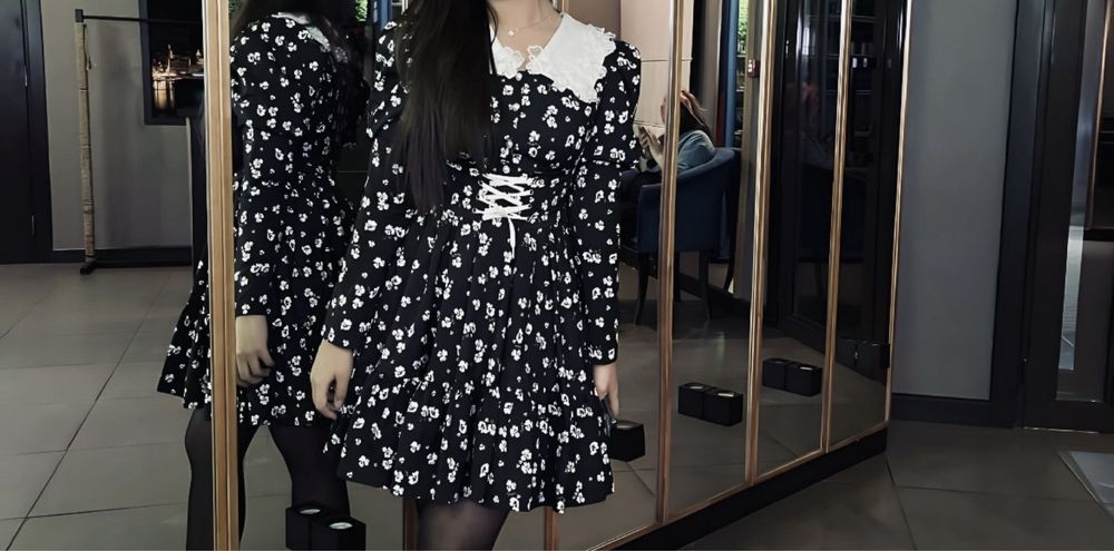 Платье с корсетом