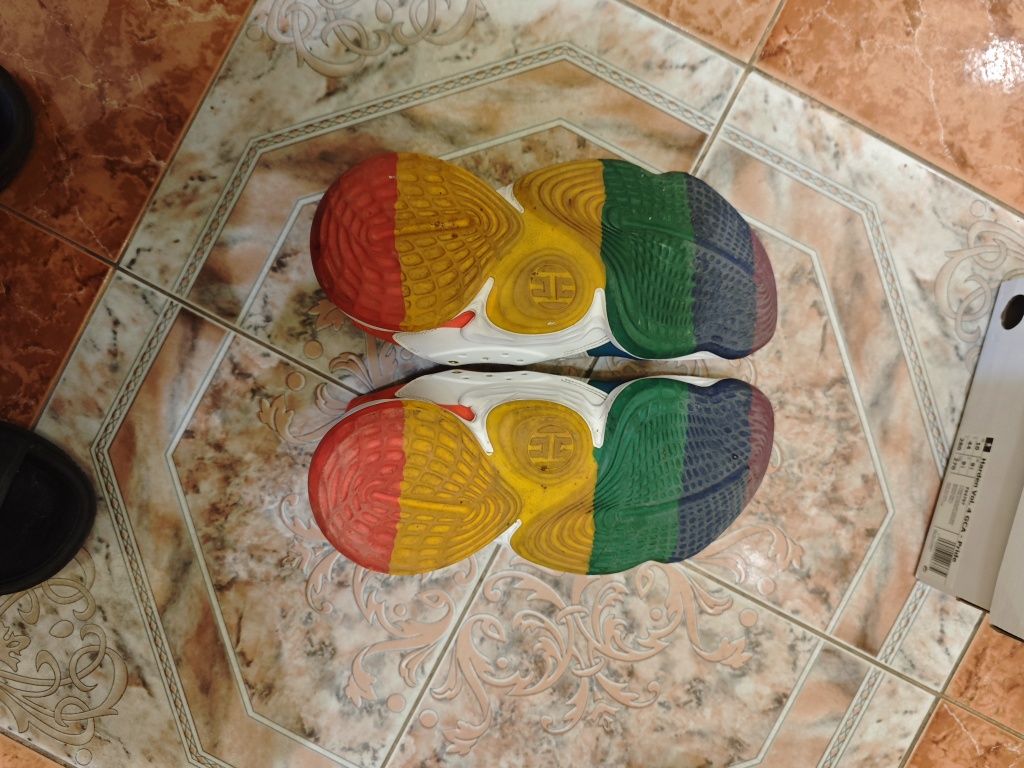 Обувки adidas harden 4