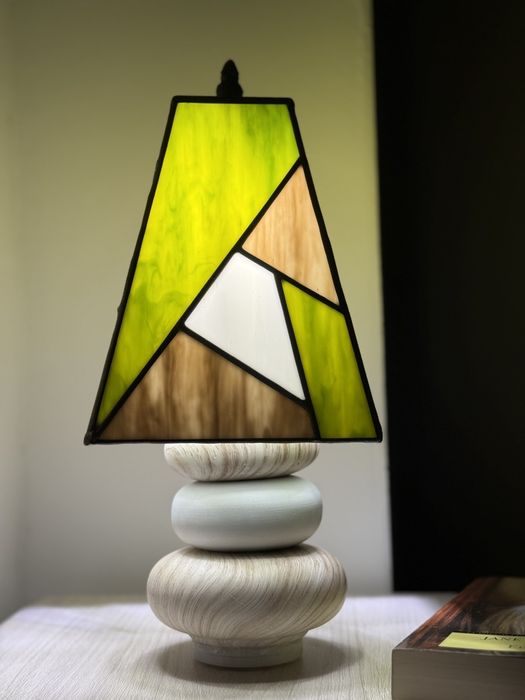 Lampa Tiffany pentru noptiera