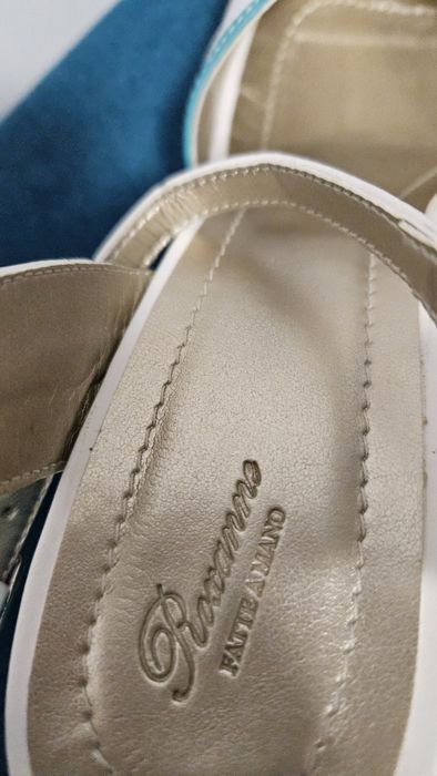 Sandale piele noi mărimea 38