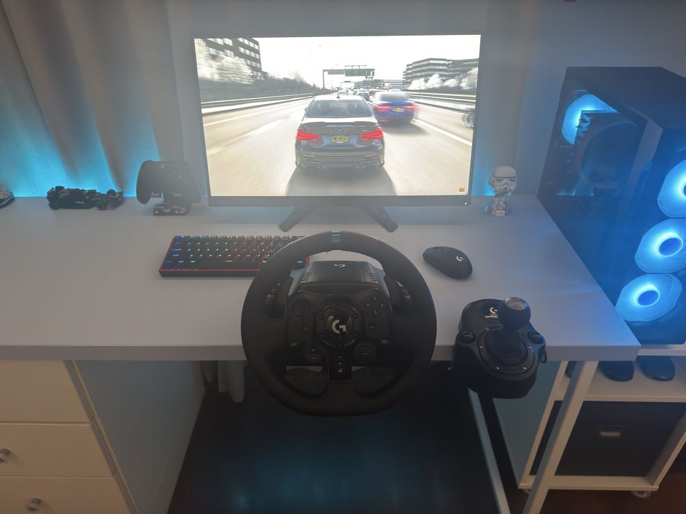 Logitech G923 Racing Wheel + Pedals + Shifter | Перфектно състояние