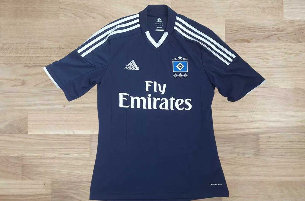 Футболни тениски Sevilla Daniel Alves и Hamburger Rafael Van der Vaart