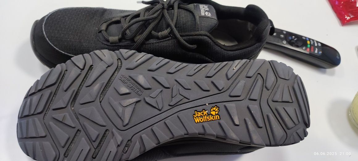 Jack wolfskin маратонки