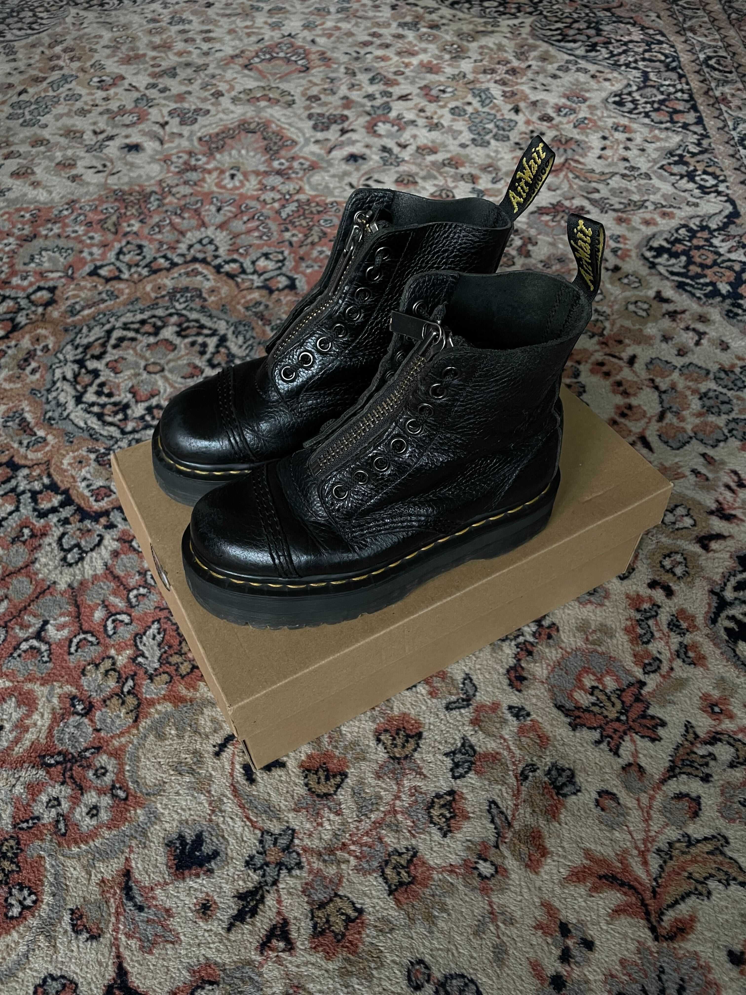 Dr. Martens Sinclair боти