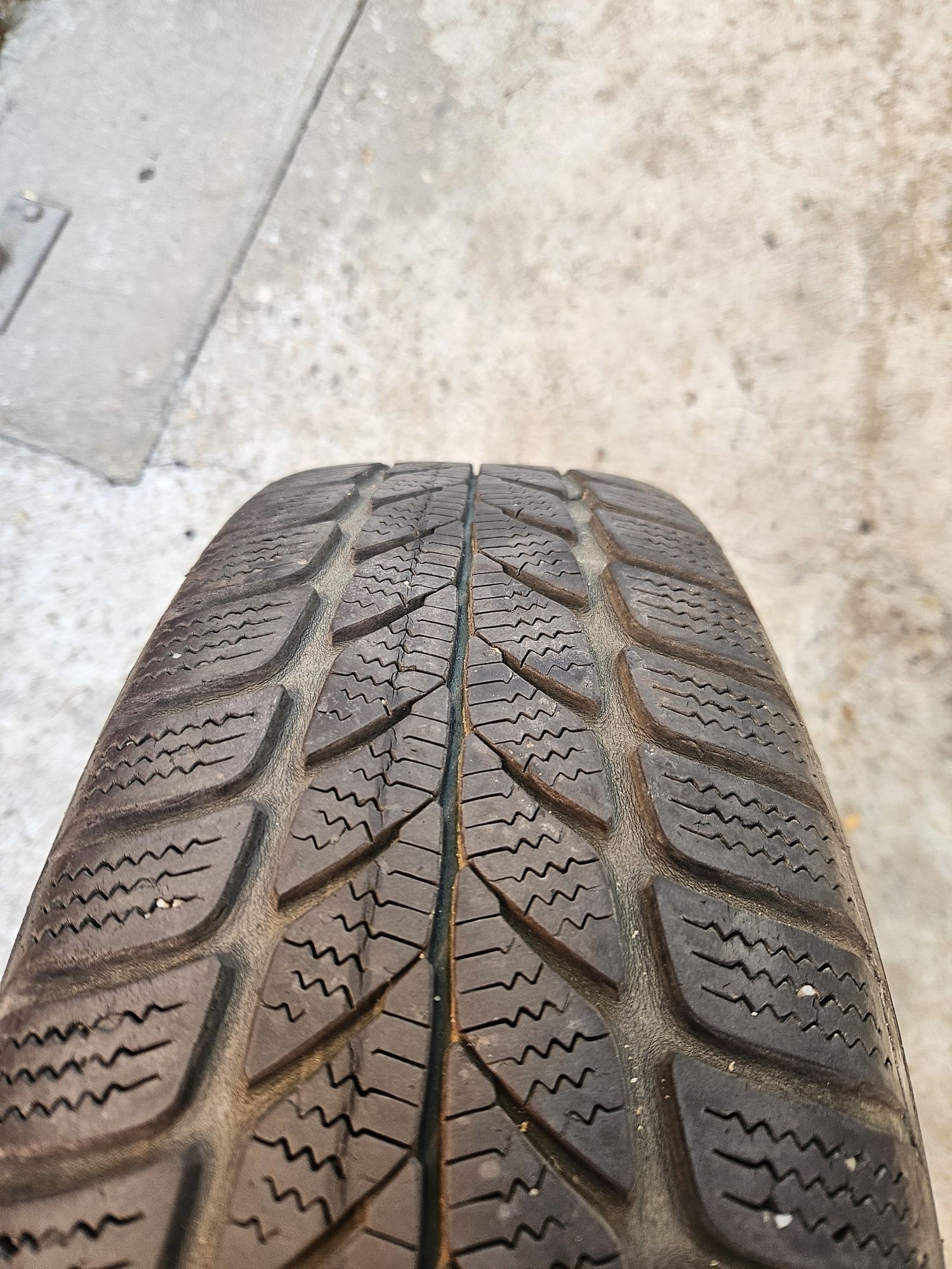 Set jante vw cu cauciucuri 175/70/14