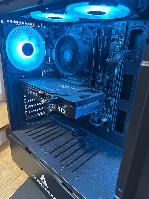 Vand PC High End Ryzen 5 5600 RTX