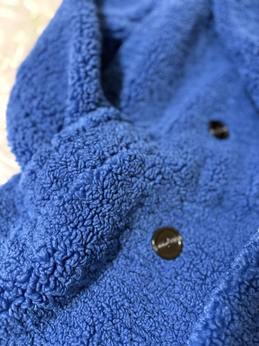 Яркосиньо палто Bershka Teddy Coat