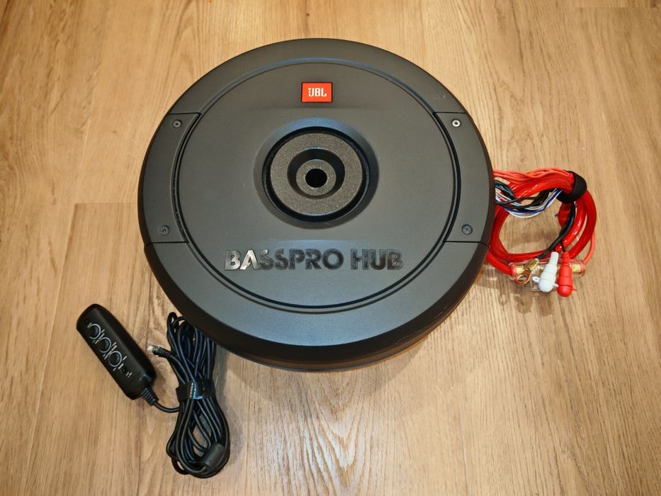 JBL BassPro Hub – subwoofer roată de rezervă, 200W RMS
