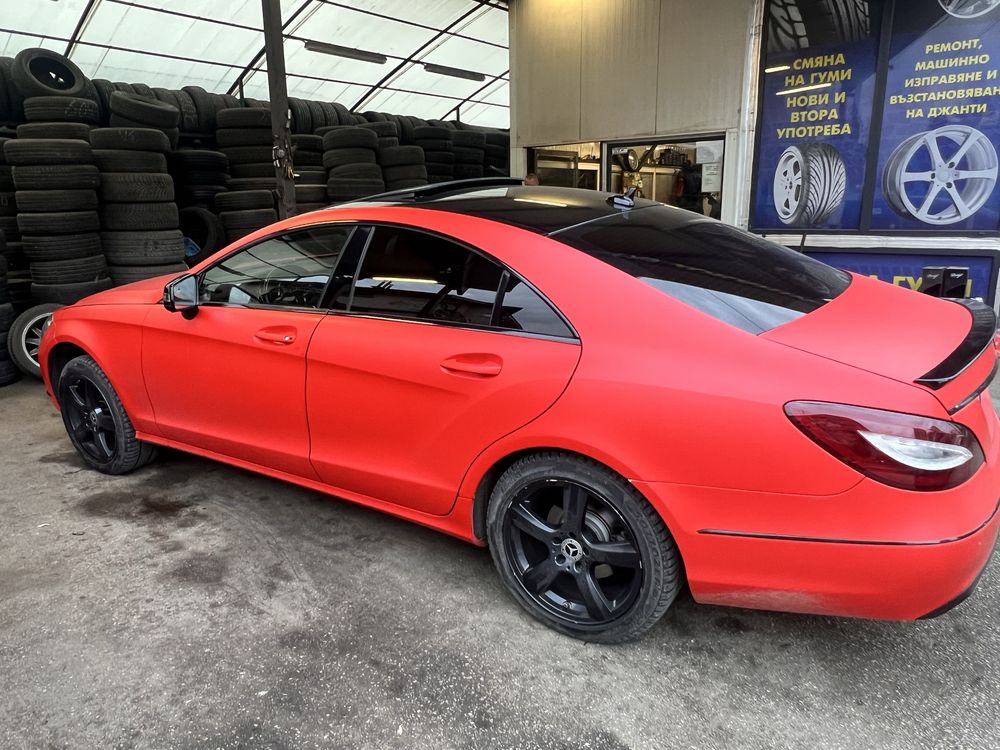 Продавам джанти с гуми 18к за Мерцедес CLS W218 оригинални спорт пакет