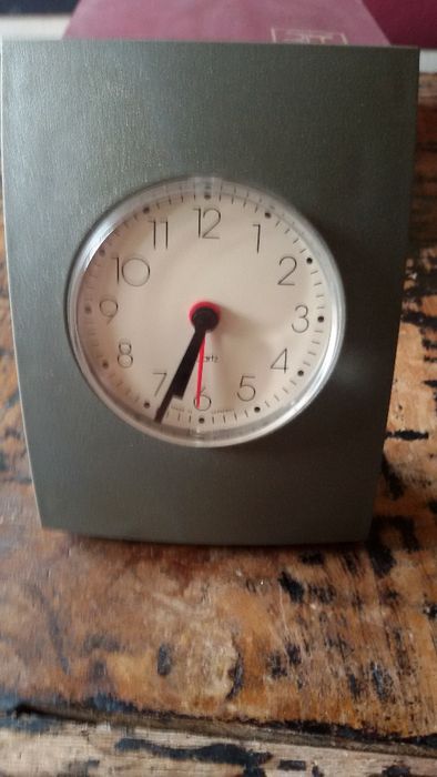 часовник за бюро Германия дизайнерски супер качествен
