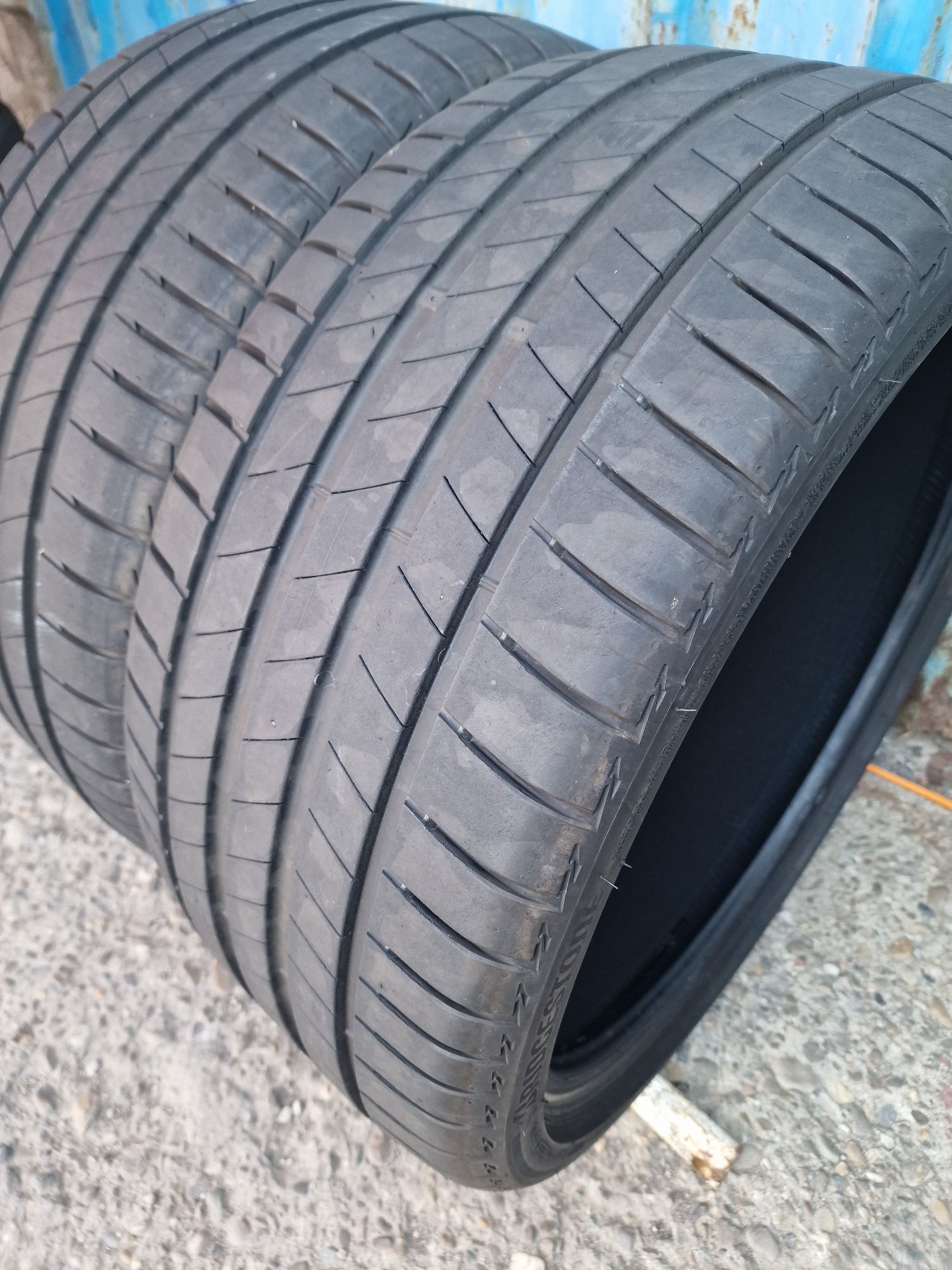 Anvelope Vară 255.35.21 Bridgestone An 2019 Profil peste 7 mm grosime
