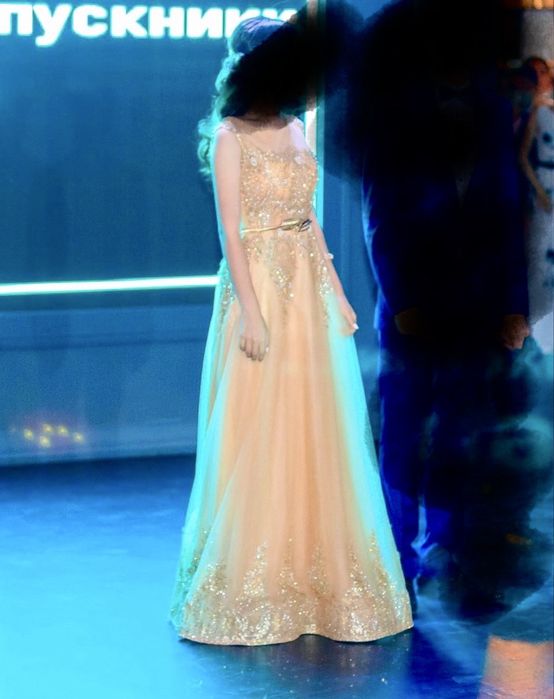 Продам платье на той или выпускной