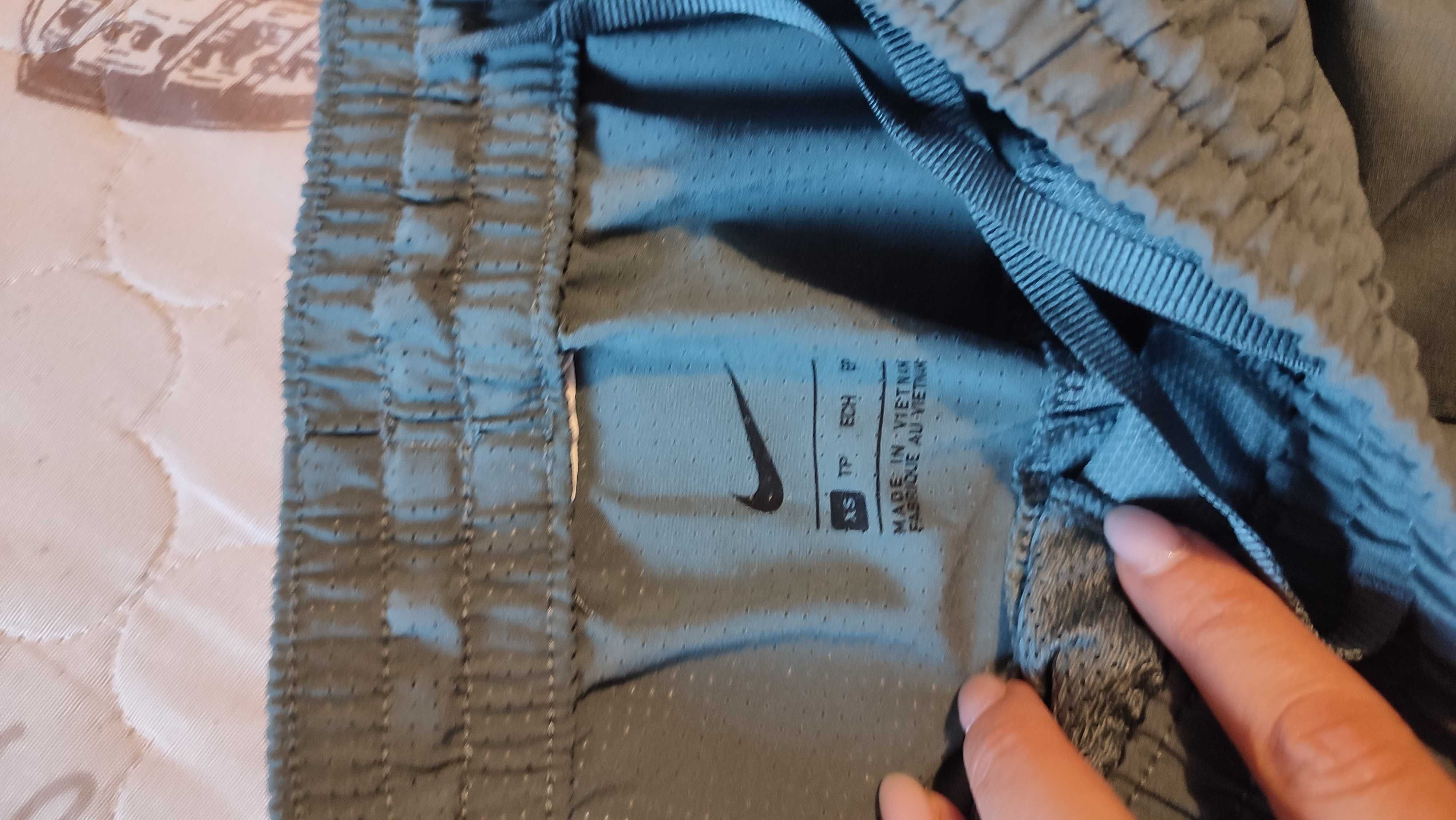 Детски шорти Nike L размер 147-158см