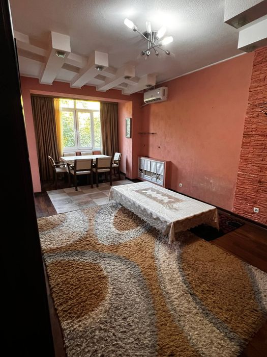 Чиланзар-11 Ор-р:*Чирокчи жиз* 4/4/4 (70м²)