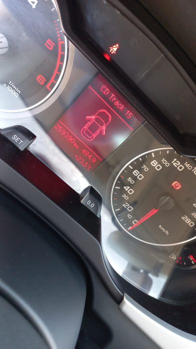 Audi A4 B8 2011  2.0 Diesel 136 cp