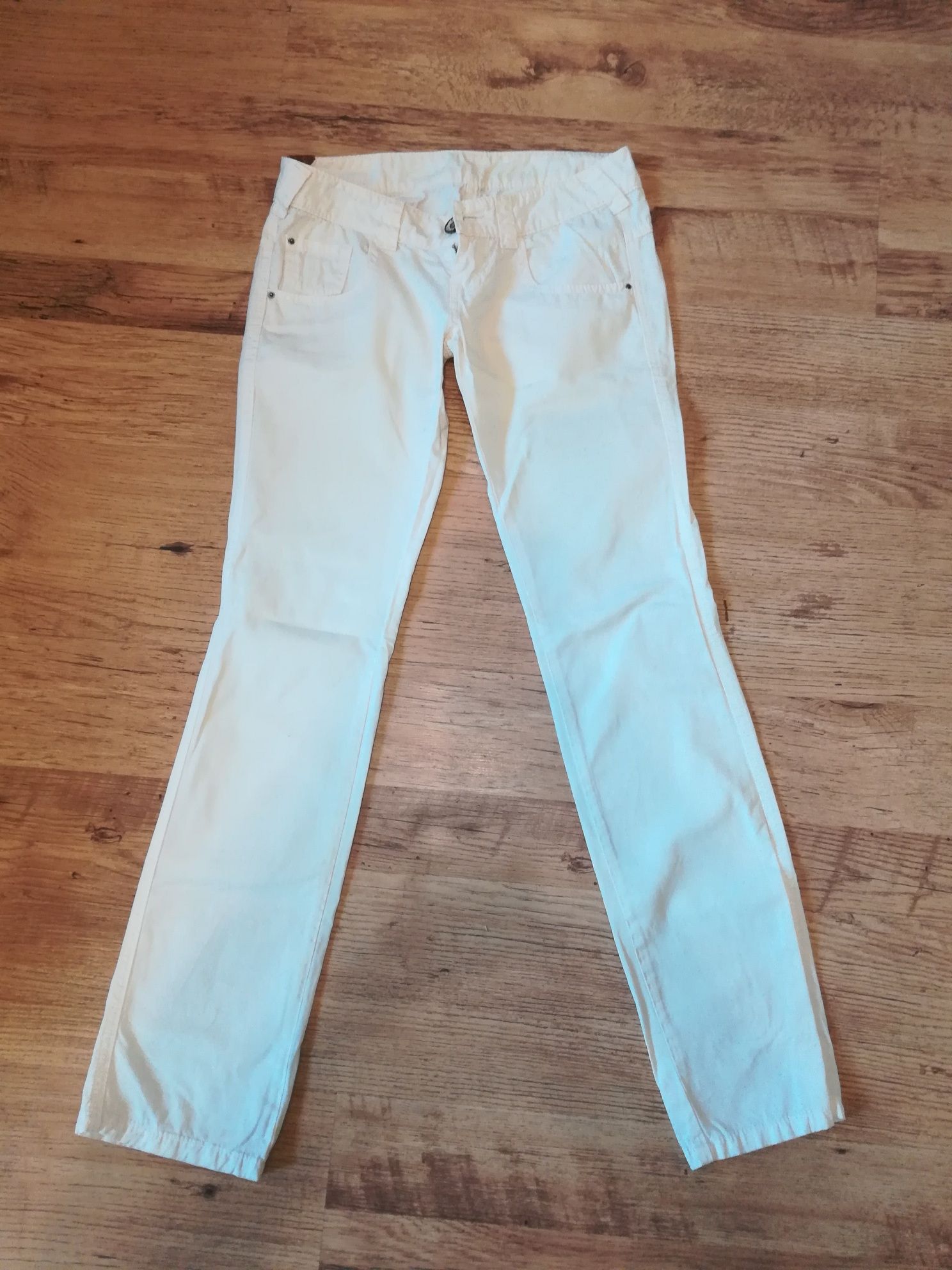 бял панталон pause jeans