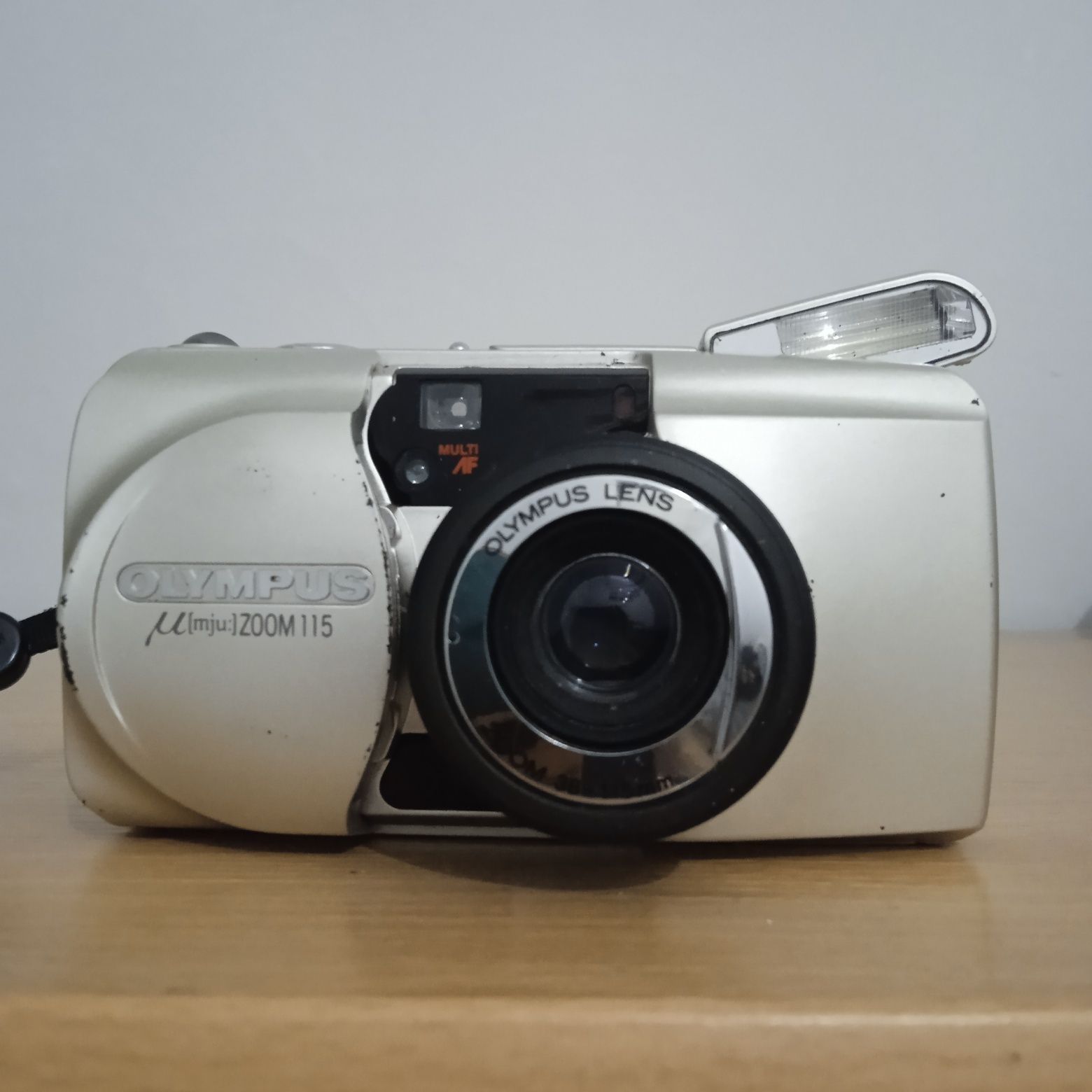 Olympus Mju zoom 115 плёночный фотоаппарат