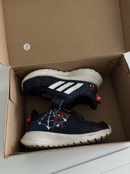 Детски маратонки на Adidas