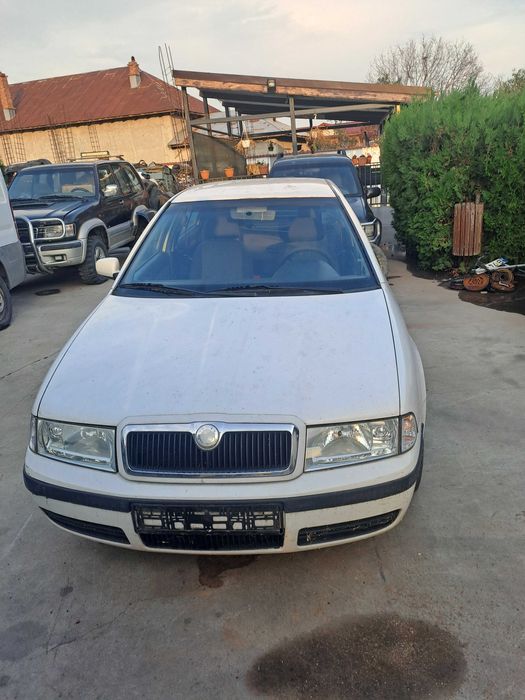 dezmembrez skoda octavia 1 facelift 2007 axr 1.9