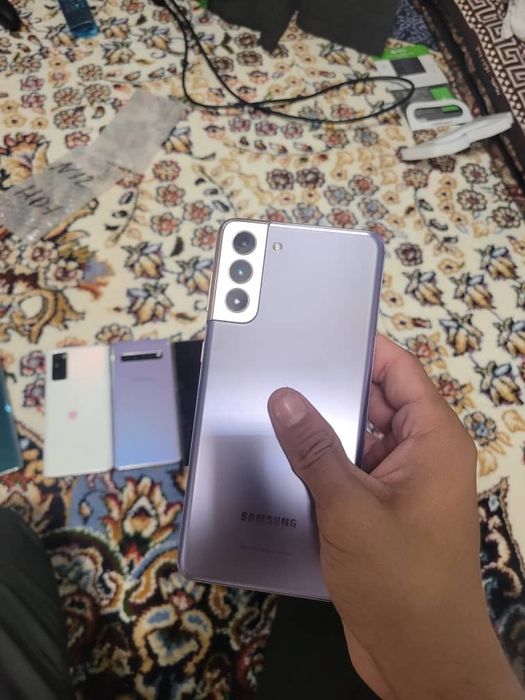 Samsung galaxy S21 plus