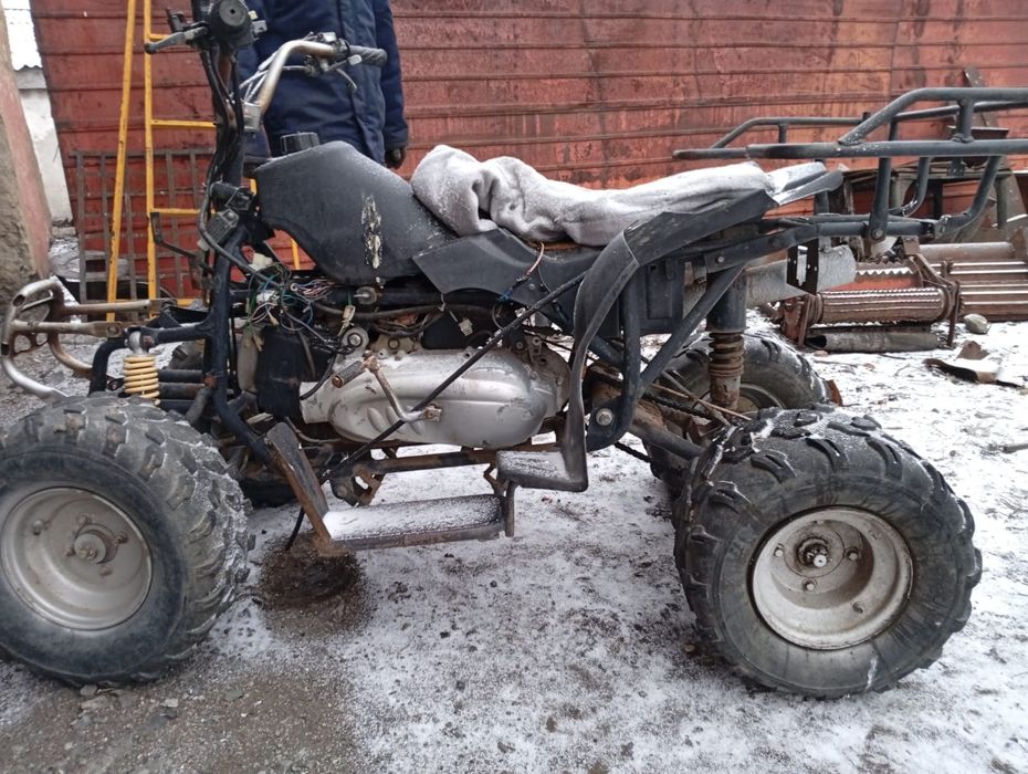 Продам Квадроцикл срочно
