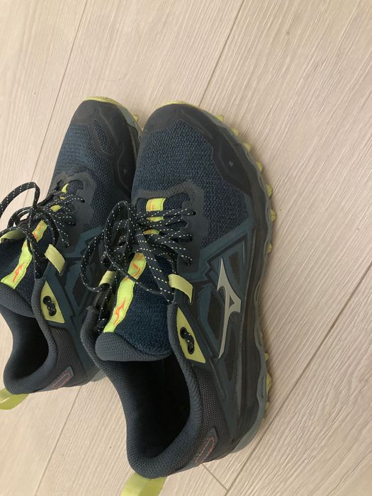 Adidasi de trail run cat si de strada