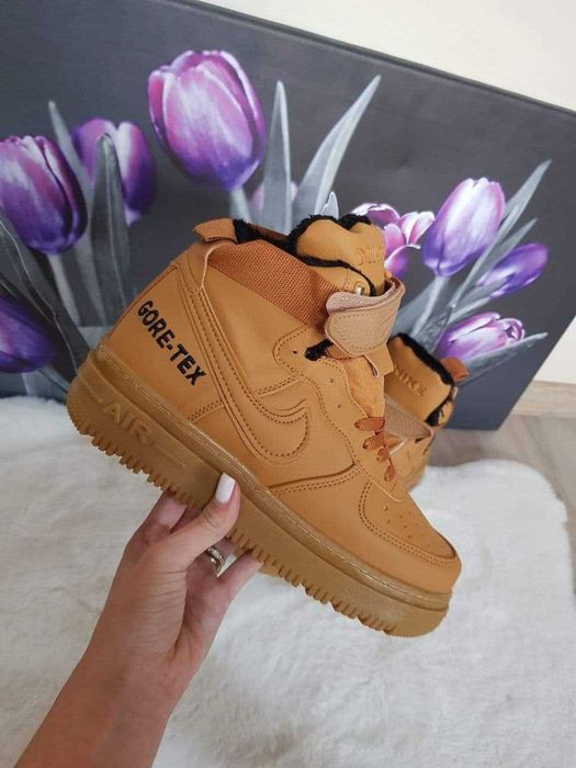 Ghete bărbați Nike
230 lei