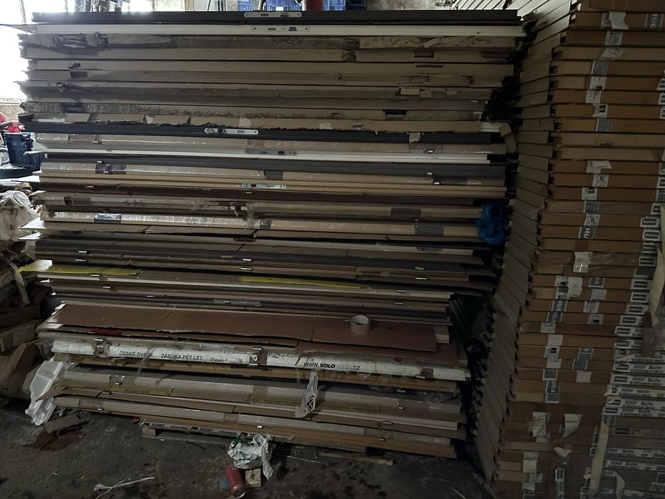 Usi interior diferite marimi noi